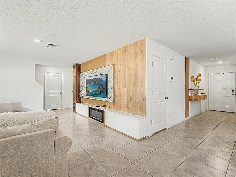 13484 Mylion Way — Photo 5