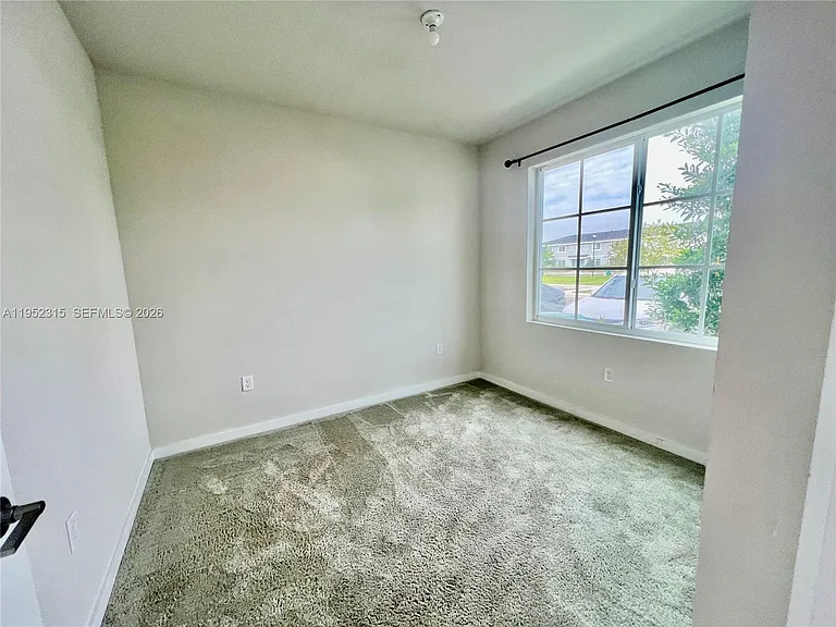 1045 NW 4th Ter #1045 — Photo 3