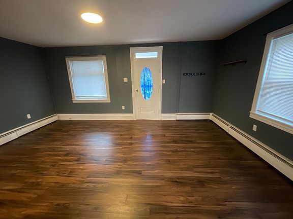OPEN CONCEPT!