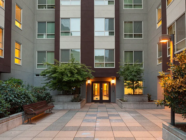Cascade Court Apartments — Photo 7