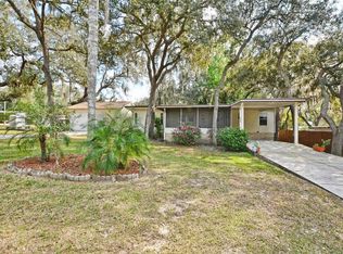 1703 Indian Trl, Leesburg, FL 34748