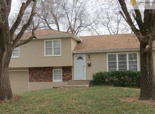8205 E 133rd Ter, Grandview, MO 64030