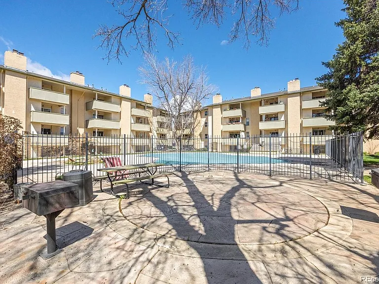 3030 Oneal Pkwy #35 — Photo 1