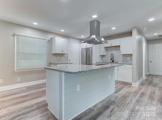 2626 Abelwood Rd, Charlotte, NC 28216