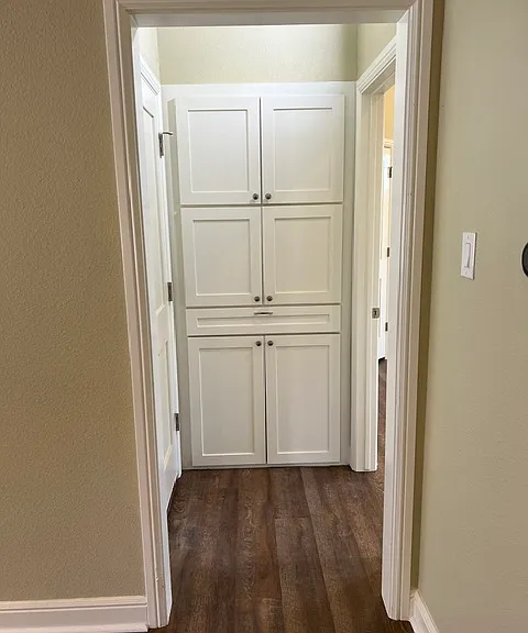 12600 Plassmeyer Pl — Photo 10