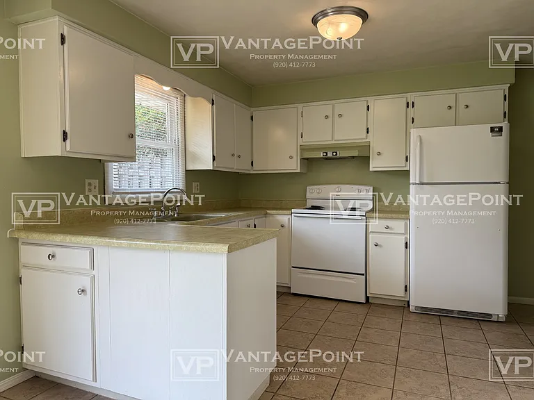 827 Glenpark Dr — Photo 6