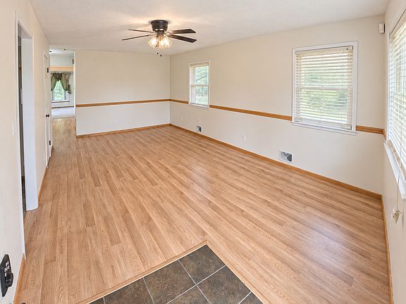 3rd image of 6234 Leighton Ave
