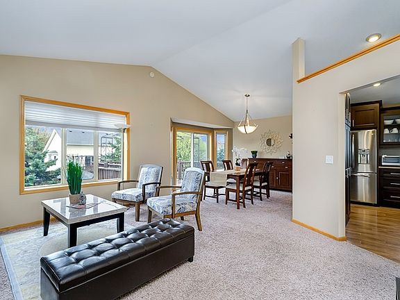 3rd image of 4409 Marigold Ave N