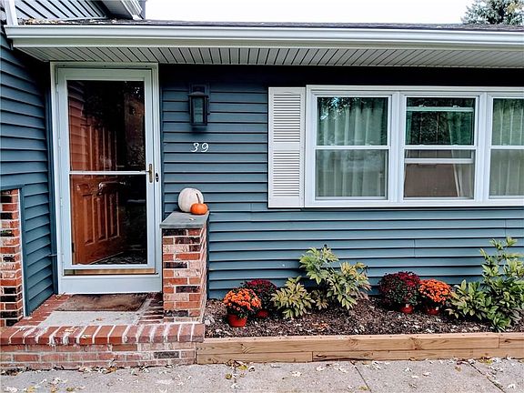 2nd image of 39 Green Clover Dr