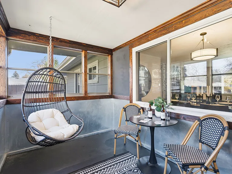1004 Mantz Pl — Photo 20