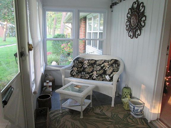 4th image of 808A Balmoral Ct