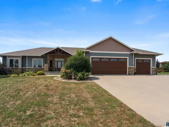 1005 Andrew Dr, Crooks, SD 57020