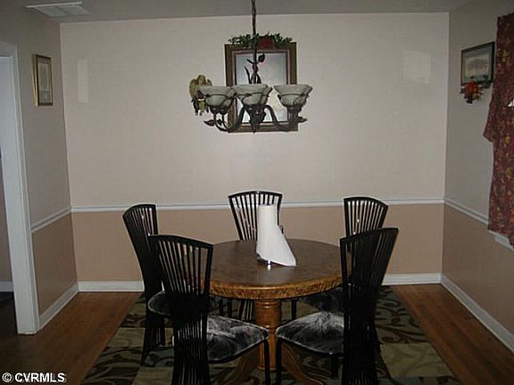 5th image of 8014 Elliott Dr