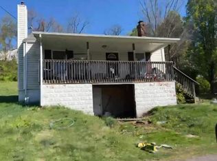 204 Locust St, Narrows, VA