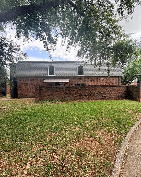 1st image of 4601 Heyman Ln #113