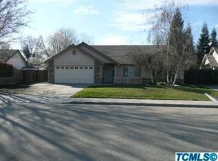 3917 S Vickie Ct, Visalia, CA 93277