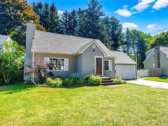 3rd image of 6 Highland Dr