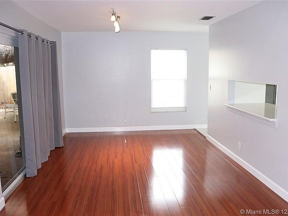 3rd image of 30 Forest Cir #30