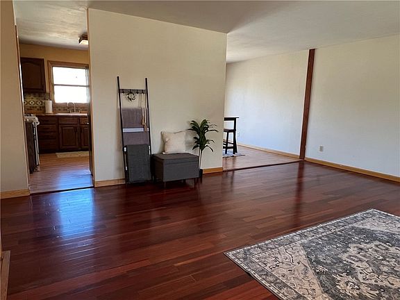 5th image of 4110 Meadow Lane