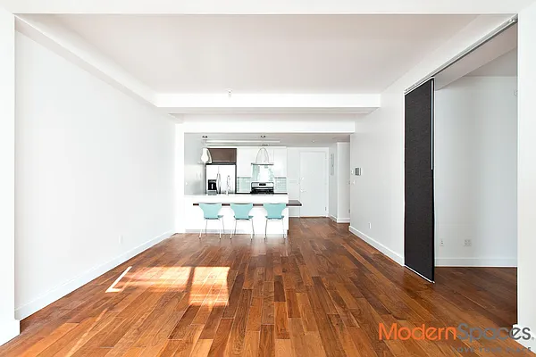 Sold by Modern Spaces | media 18