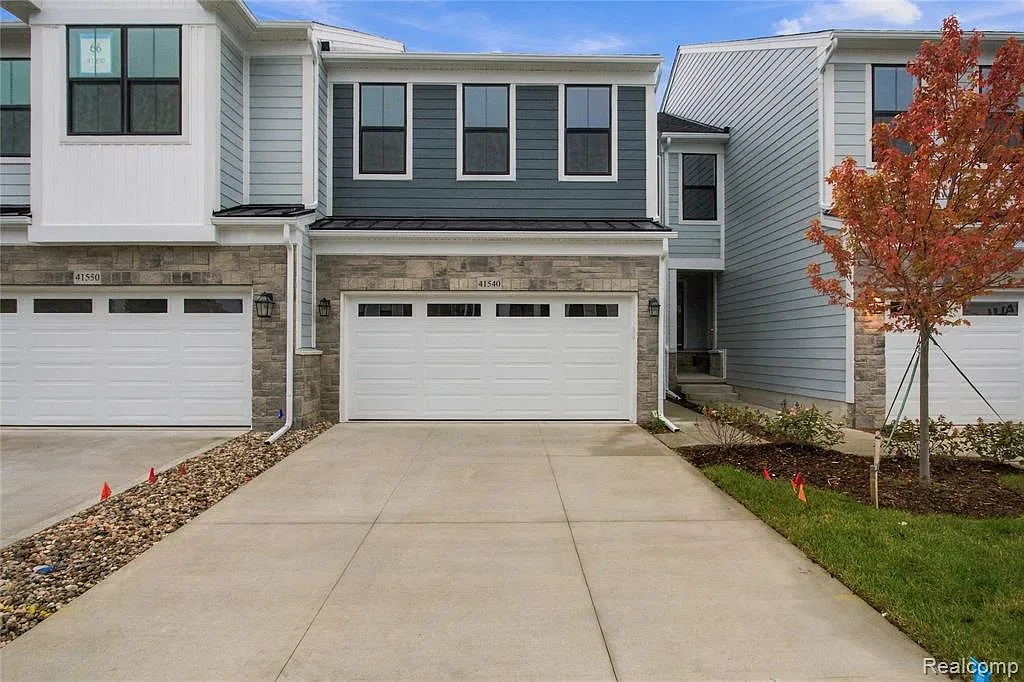 3 bed, 2.5 bath, 1921 sqft, $3,500 — Photo 1