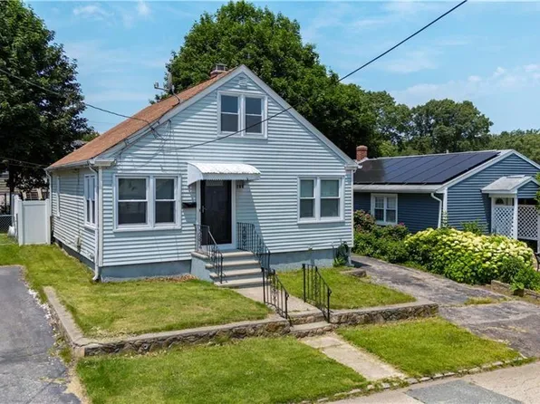 166 Midwood St, Cranston, RI 02910