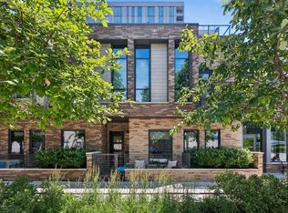 33 S Peoria St UNIT 9T, Chicago, IL 60607