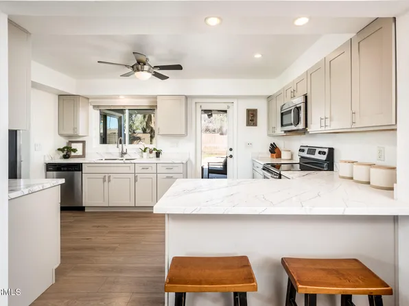 1726 W HAZELWOOD Street, Phoenix, AZ 85015