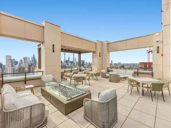 250 East 83rd Street image 7 of 14