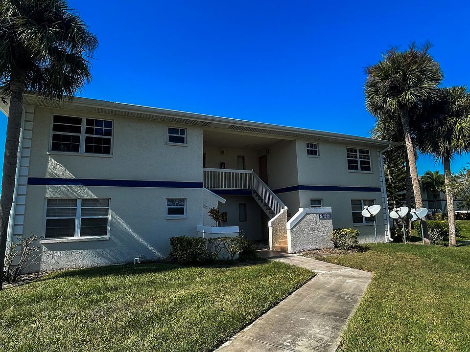 1st image of 1529 SE Royal Green Circle #102