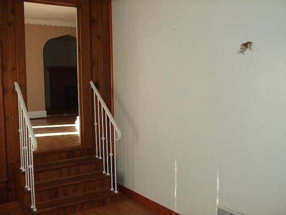 2nd image of 108 W Park St