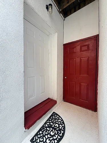 254 S 10th St #1-R Photo 1