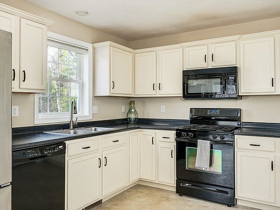 2nd image of 59 Cheney Lane #D