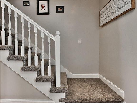 5th image of 1202 Cottonwood Cir