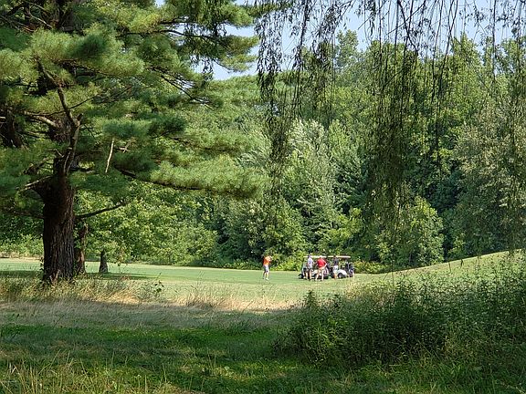 2nd image of 16 Eagle Greens Ct