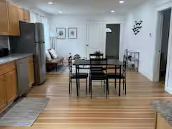 2nd image of 10 Cranch St