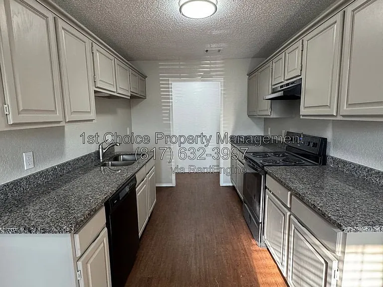 4512 Trysail Dr — Photo 9