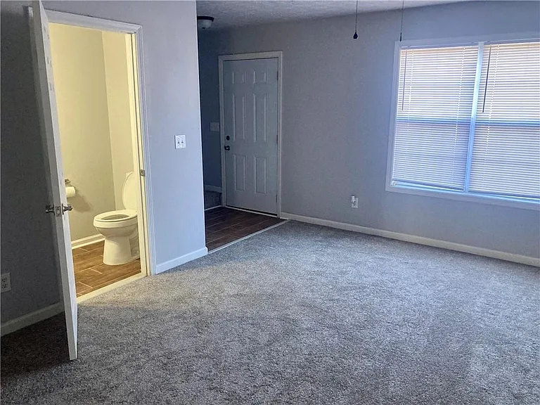 625 Baron Dr #B — Photo 7