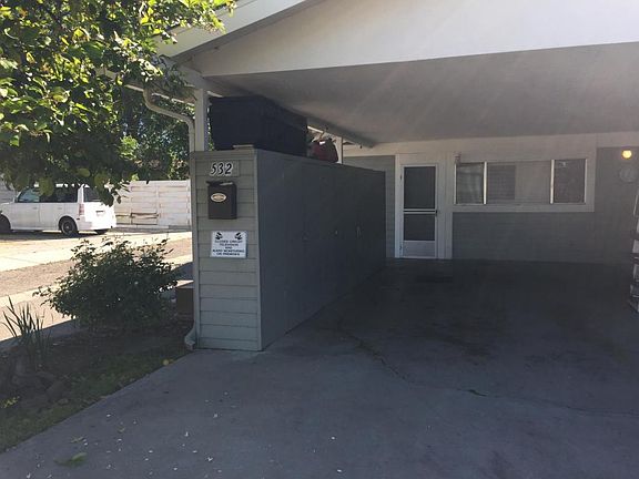 3rd image of 532 W Kaweah Ave