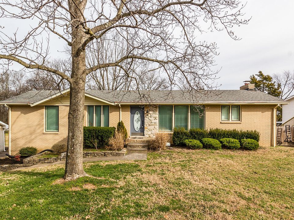 1st image of 2636 Somerset Dr