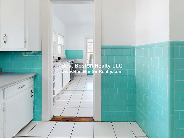 87 Boston St #2 — Photo 2