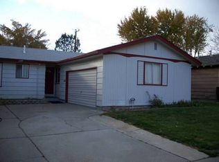 3235 Vickie Ln, Sparks, NV 89431