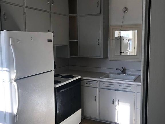 4th image of 9122 W North Ave APT B