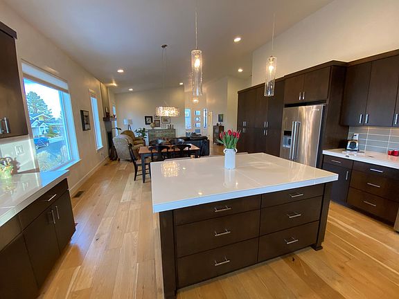 5th image of 61099 SE Marble Mountain Ln