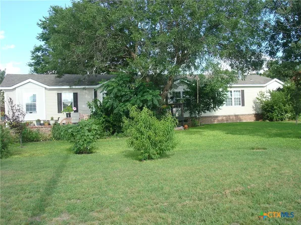 3991 Ploetz Rd, Seguin, TX 78155