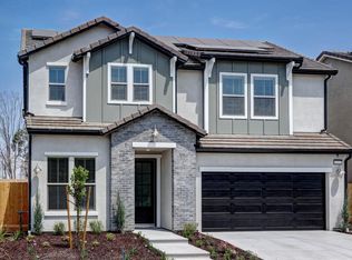 11557 N Via Campagna Dr, Fresno, CA 93730