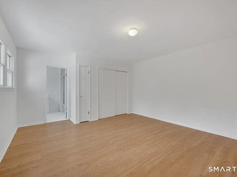 2743 Boston Post Rd — Photo 18