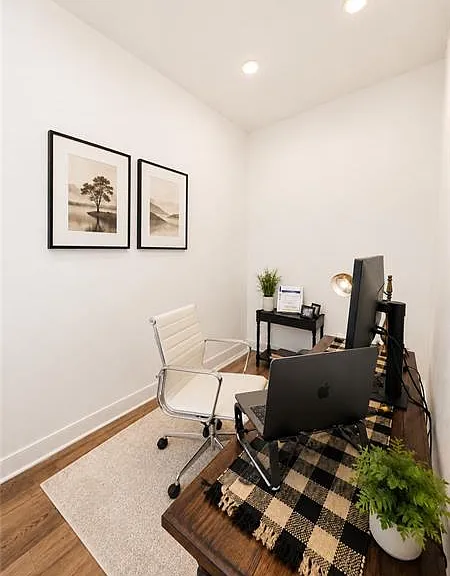 121 E Main St — Photo 15
