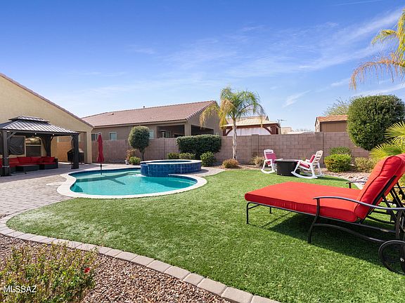 3rd image of 203 E Calle Trona