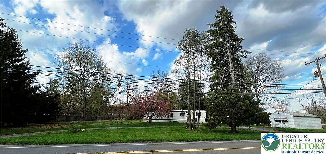 4309 Levans Rd N photo 1